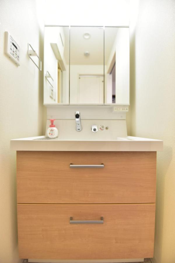 モノトーン難波 Apartamento Osaca Exterior foto